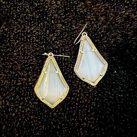 Kendra Scott Jewelry - Kendra Scott Alex Chandelier earrings